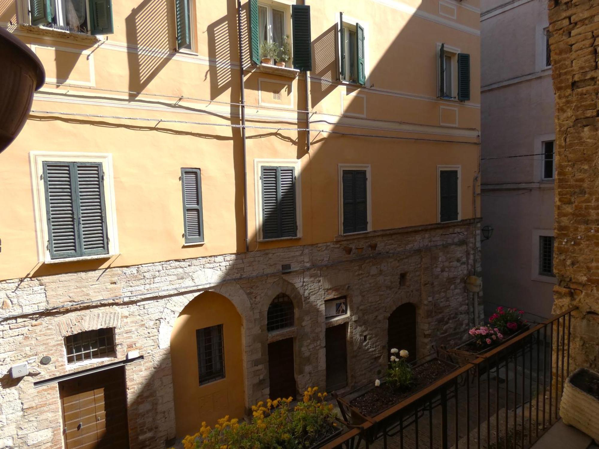 Via Vincioli - La Terrazza Nel Cuore Di Perugia Luaran gambar